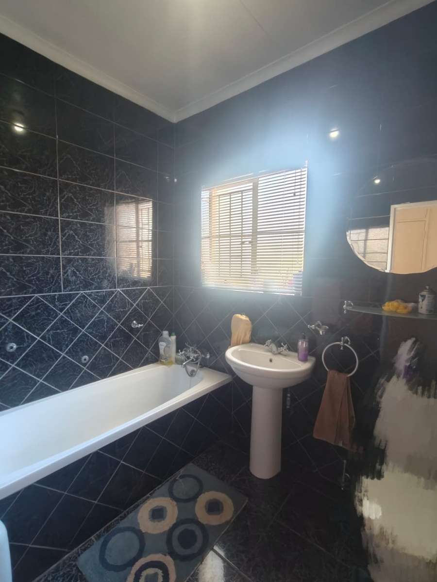 4 Bedroom Property for Sale in Sasolburg Ext 11 Free State